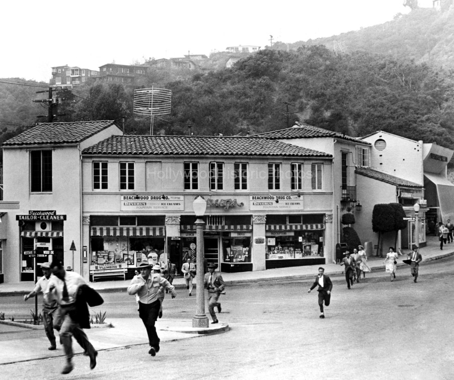 Beachwood Canyon 1956 Snatchers wm.jpg